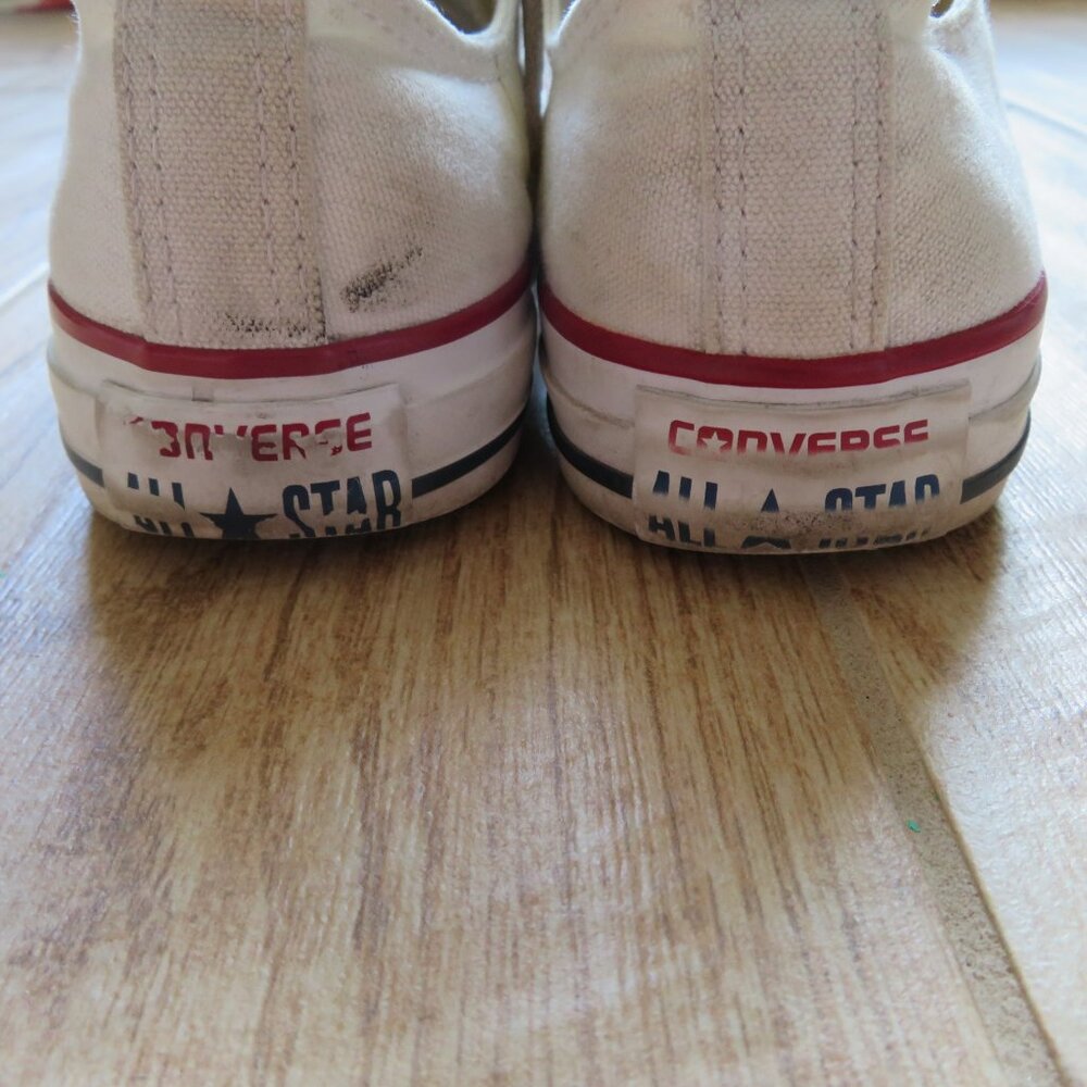 Converse Chuck Taylor All Star White Low Top Sneakers Women's 6 Men's 4 - Picture 3 of 11